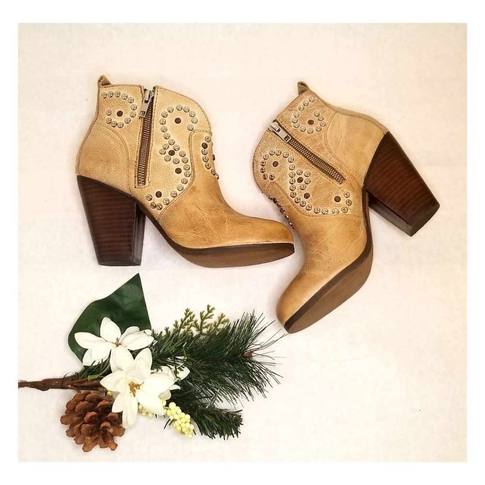 Steve Madden Leather Ankle Short boot Size 7.5